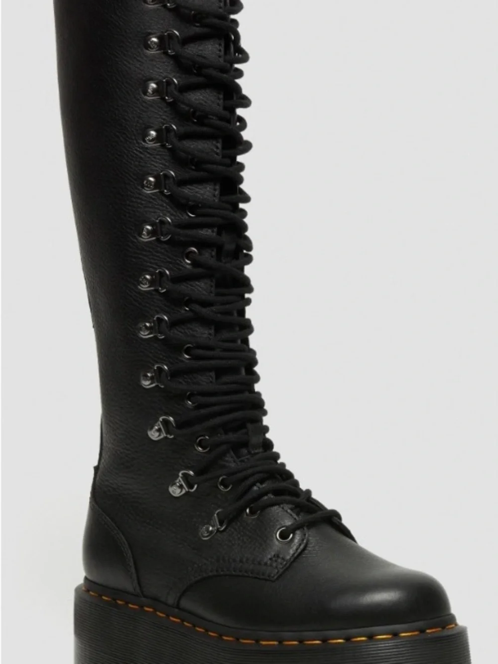 Dr Marten 1b60 Max Hardware knee high boots